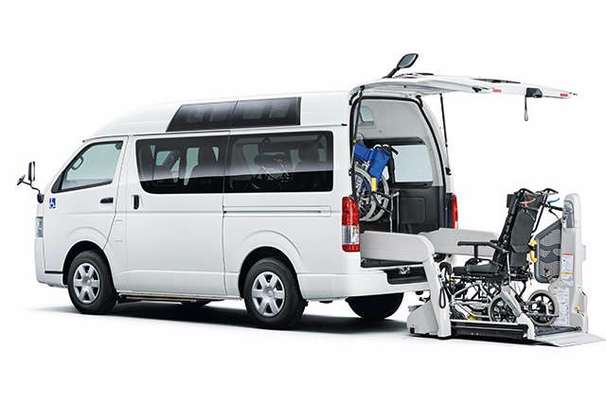 車いす仕様車“Aタイプ”ルーフサイドウインドウ装着車 2WD・2000ガソリン ロング・標準ボディ(CBF-TRH200K-VTZYAW)ボディカラーはホワイト〈058〉
